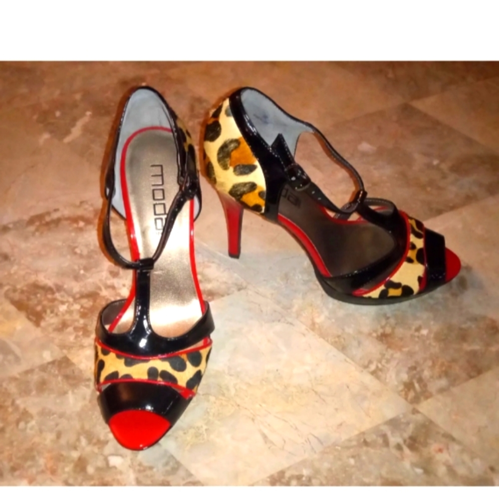 Cheetah Print Mohair Red Tip Moda Spana Heels Like New Size 9